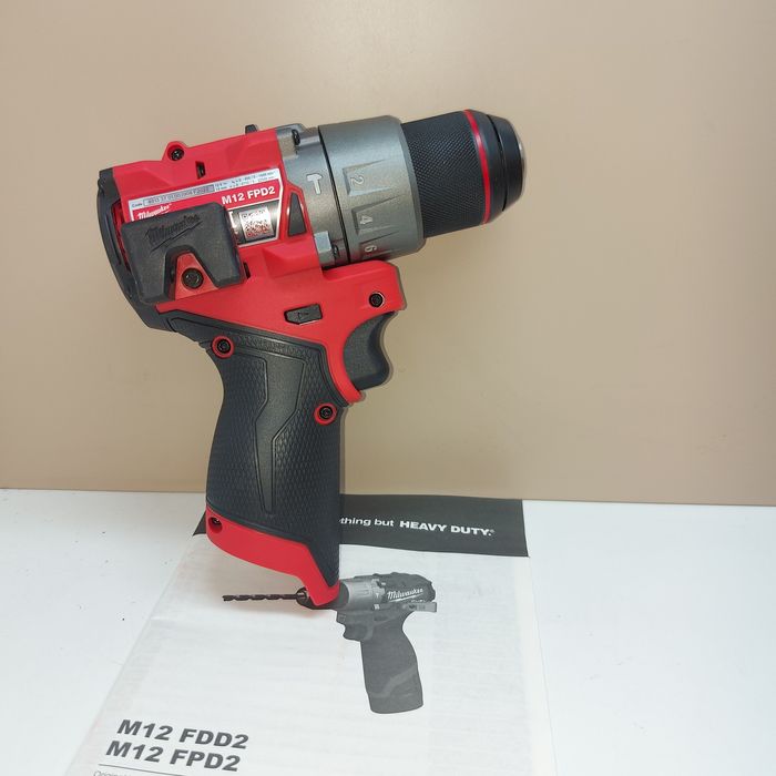 ПРОМОЦИЯ.Нов акумулаторен винтоверт Milwaukee M12 FPD2-0