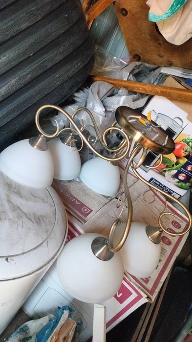 Продам люстру рабочий