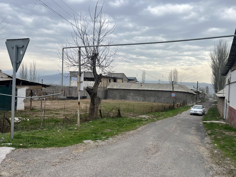 Bostonliqda yer oq tosh tomonda  1 linea