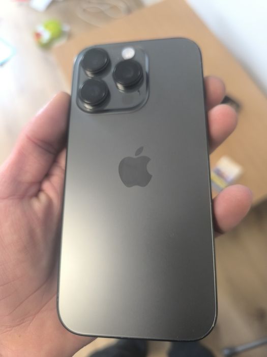 Iphone 16 pro 256gb черен