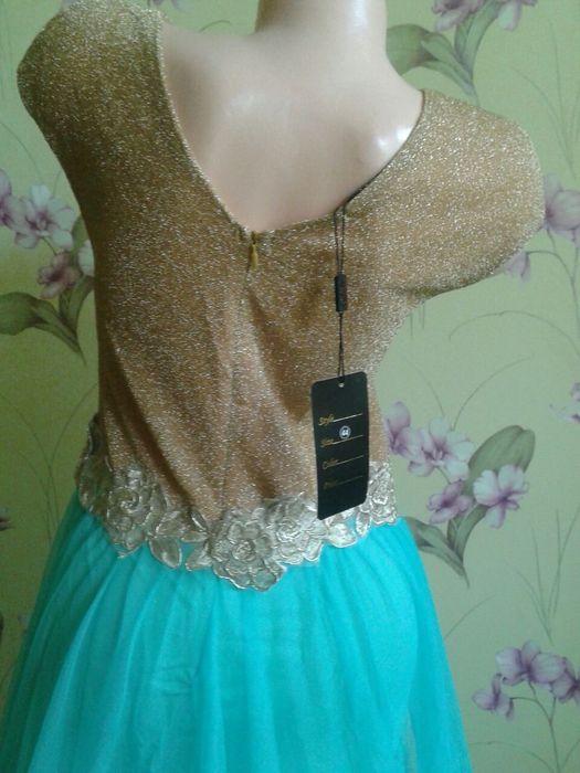 Продаётся новые платья