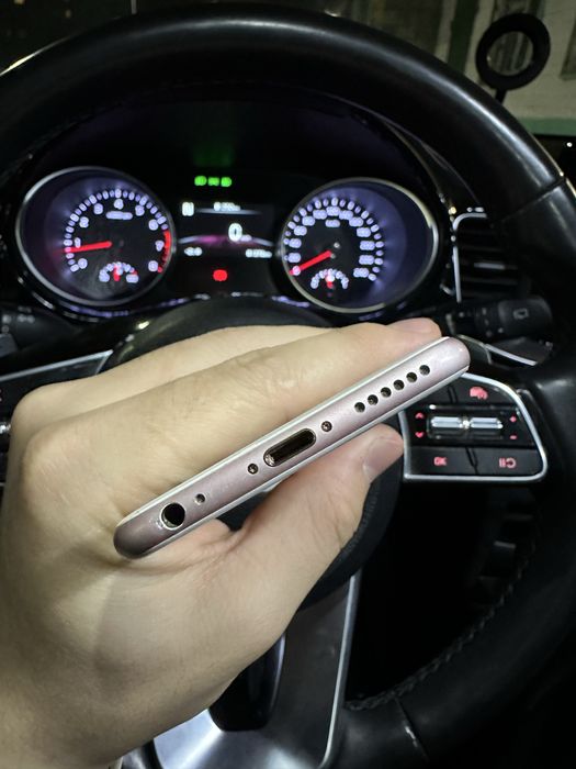 Продам айфон 6s 64гб