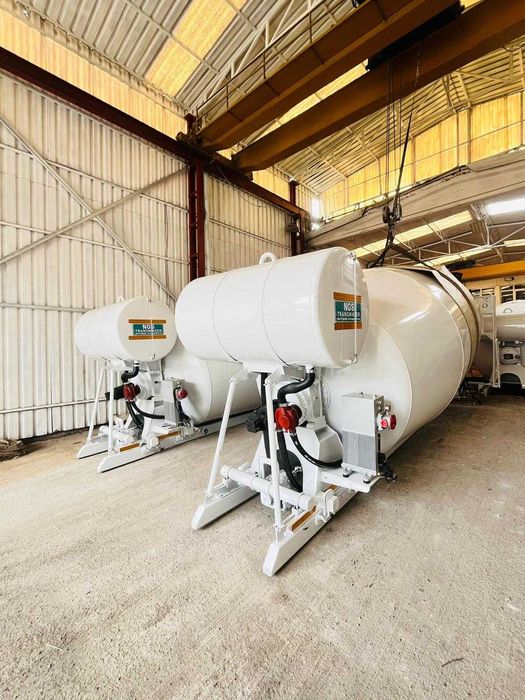 Бетонамешалки (миксер)  8-10-12 м3