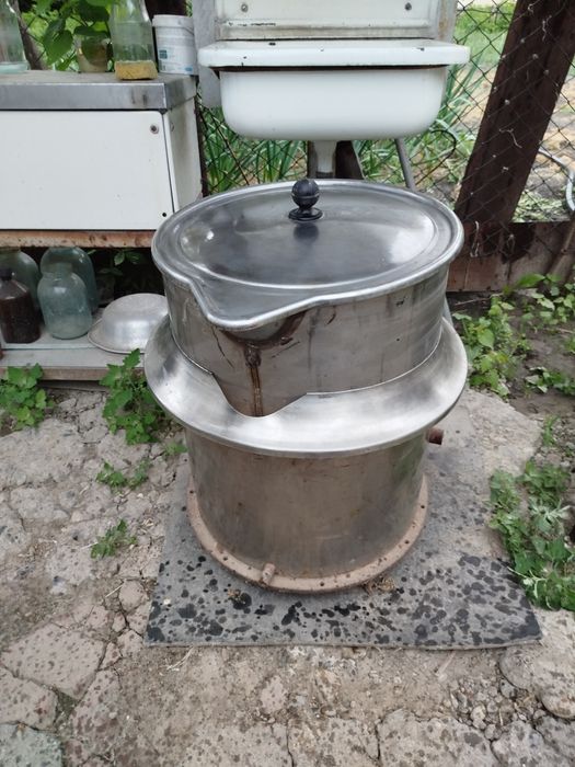 Ёмкость из нержавейки пищевой.