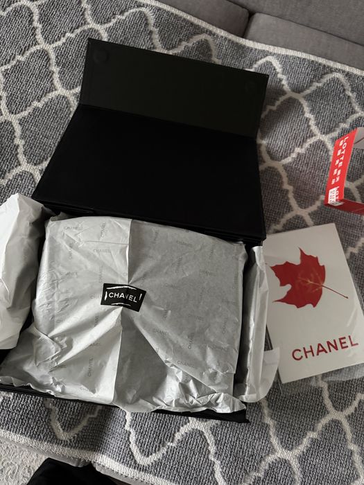 Кожаная сумка Chanel.