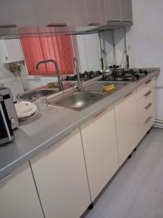 Închiriez apartament doua camere