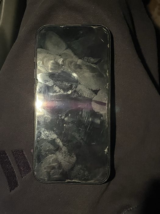 Продам iPhone 15 с документами