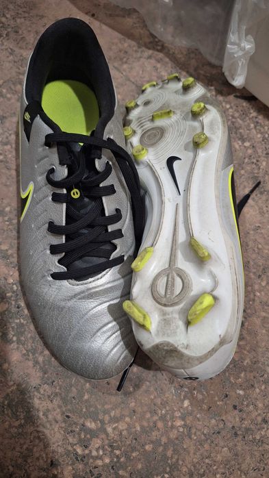 Бутонки Nike Tiempo
