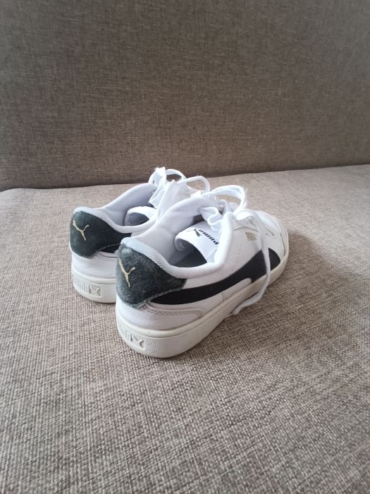 Vând adidași puma unisex