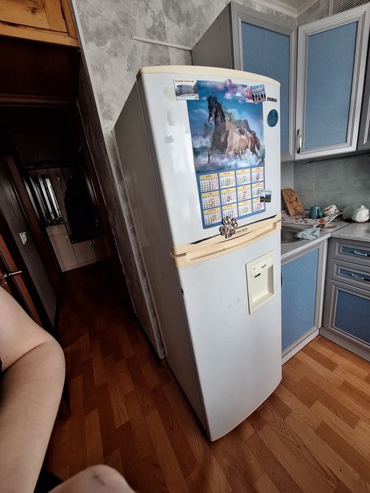 Холодильник Samsung