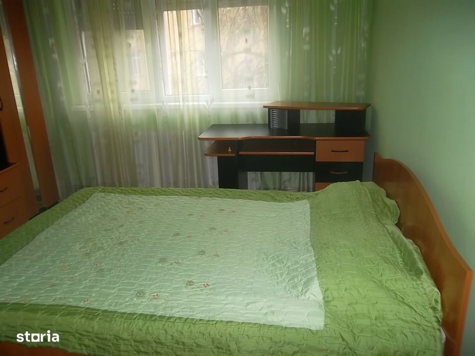 Inchiriez apartament 2 camere decomandat Deva, Mihai Viteazu, etaj 2,