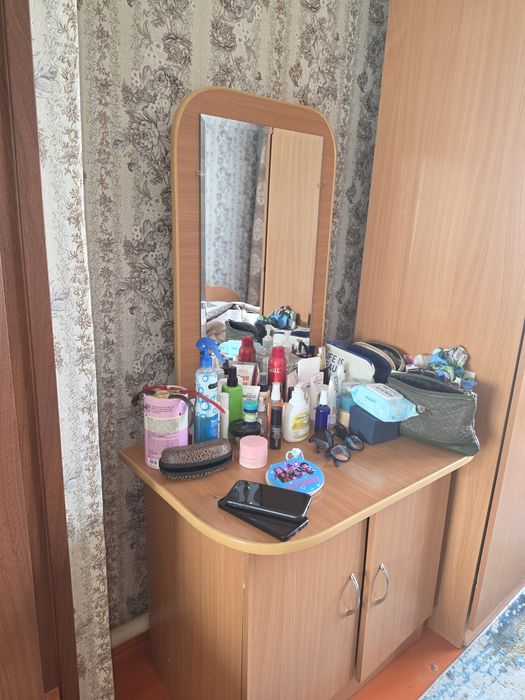 Срочно спальный гарнитур