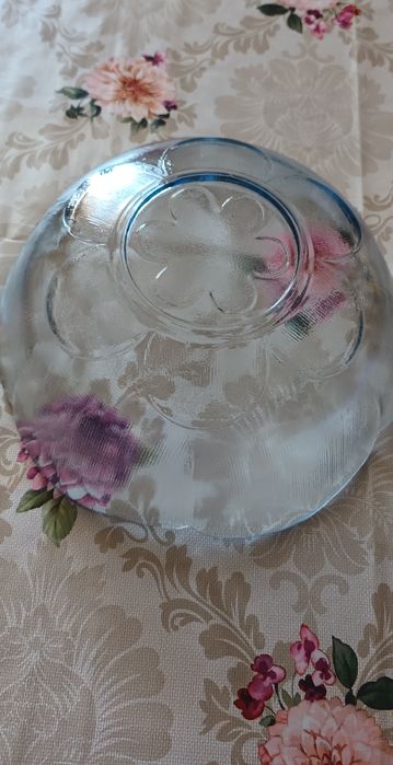 Fructieta material calitativ de sticla