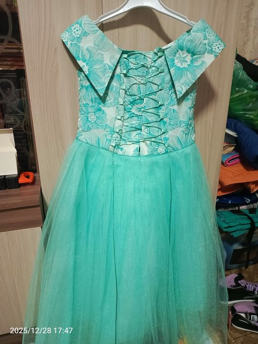 Красивое платье на девочку