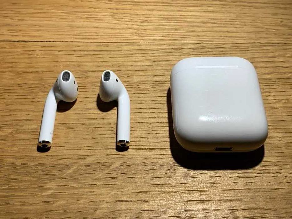 Apple AirPods 2 – Отлично състояние + кутия