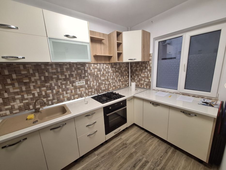 Apartament 3 camere de inchiriat