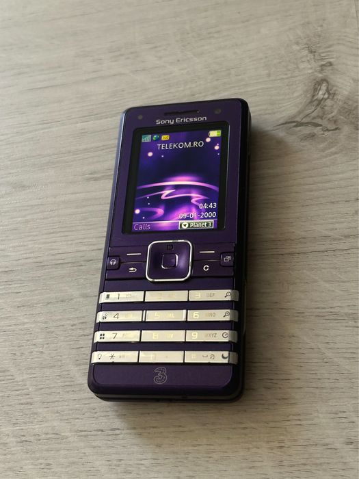 Sony Ericsson K770 Purple – RAR + Cyber-shot!