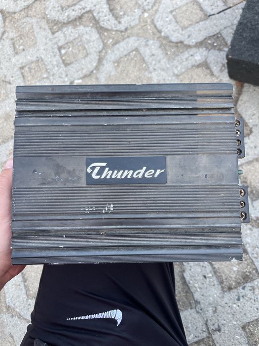 Бас каса с усилвател Thunder
