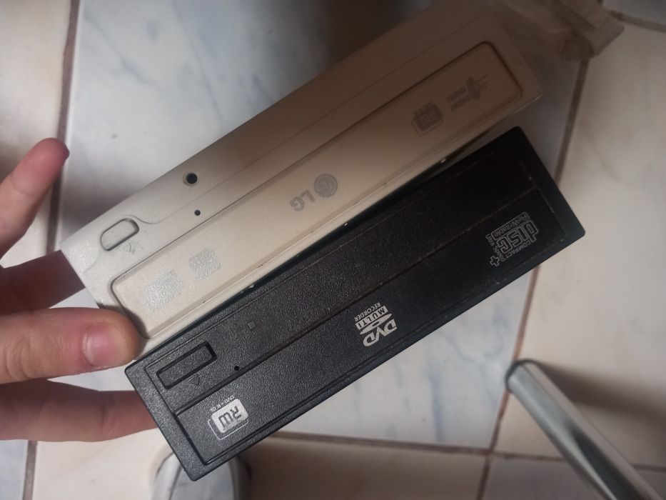 Dvd writer, sursa PC