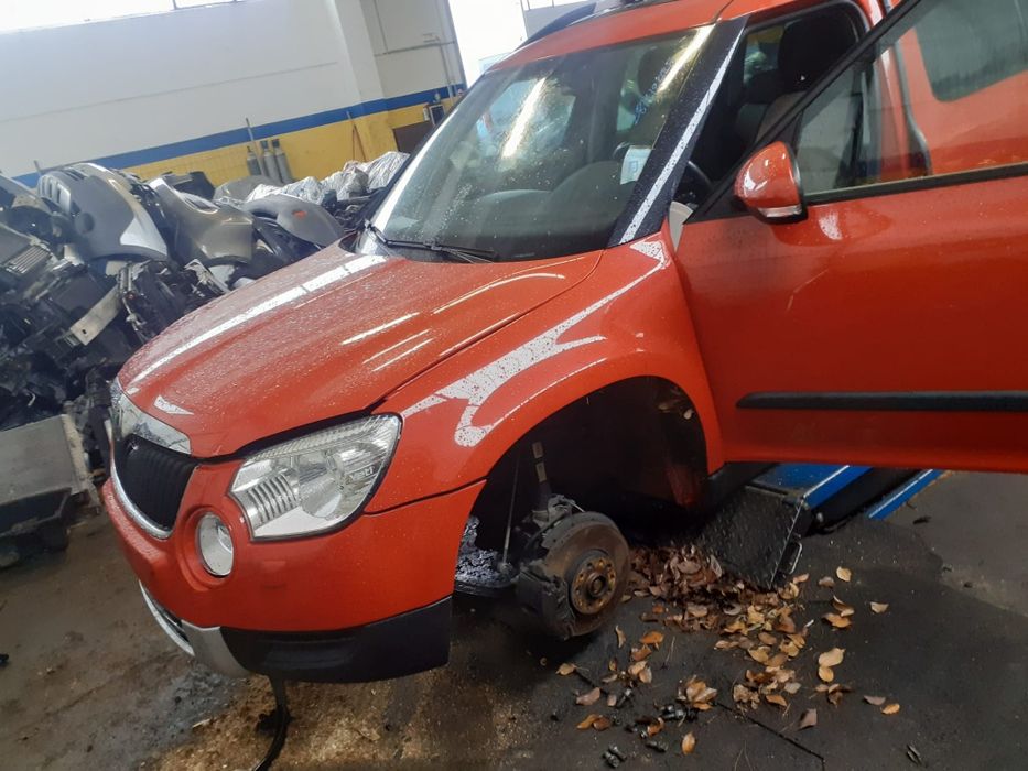 Fata completa skoda yeti 2012