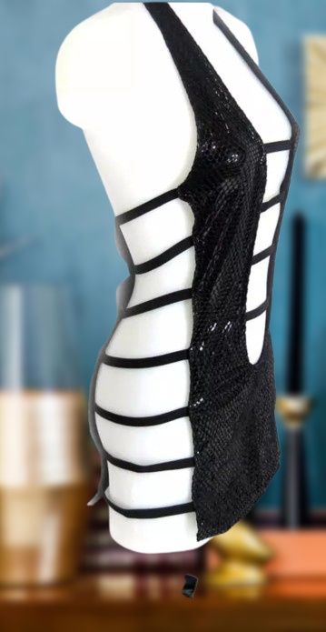 Rochie lenjerie sexy erotica decolteu adanc descoperita lateral XS