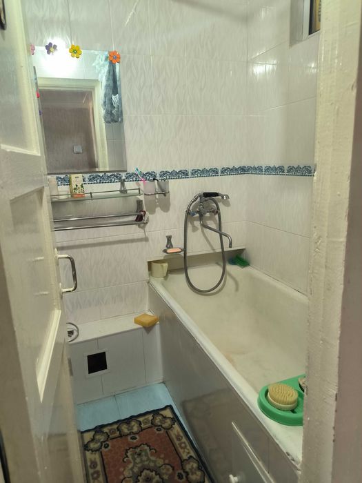 Продается 3 ком квартира Risoviy bozor oldida 3 xona kvartira sotiladi