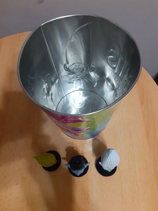 Тролли фигурки ведро trolli