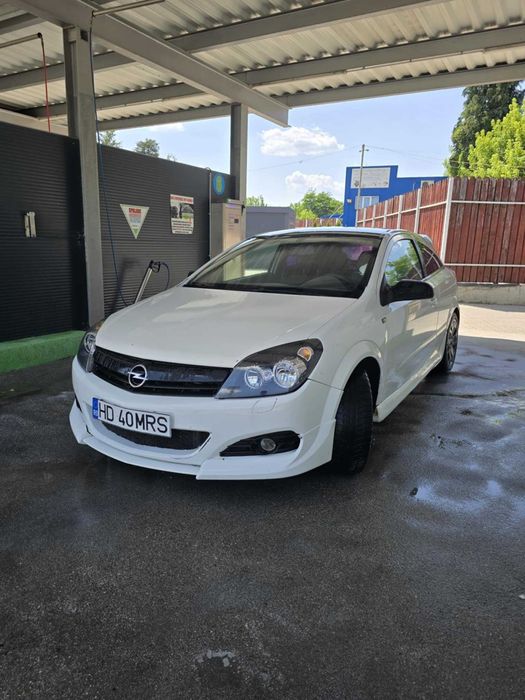 Opel Astra H GTC