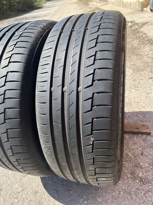 2 бр. летни гуми 215/50/17 Continental 5 mm DOT 4417