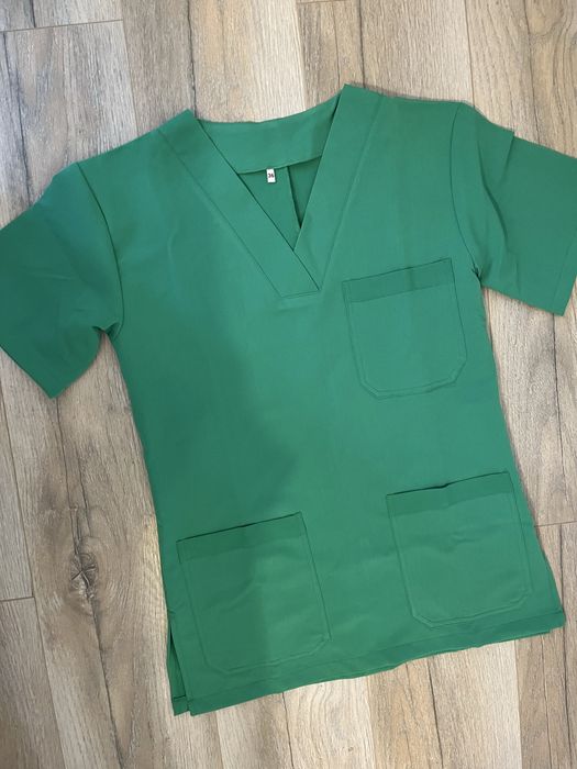 3 Costume medicale si 2 halate