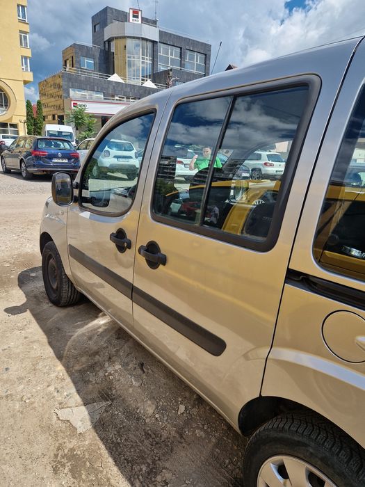 Vând schimb fiat doblo