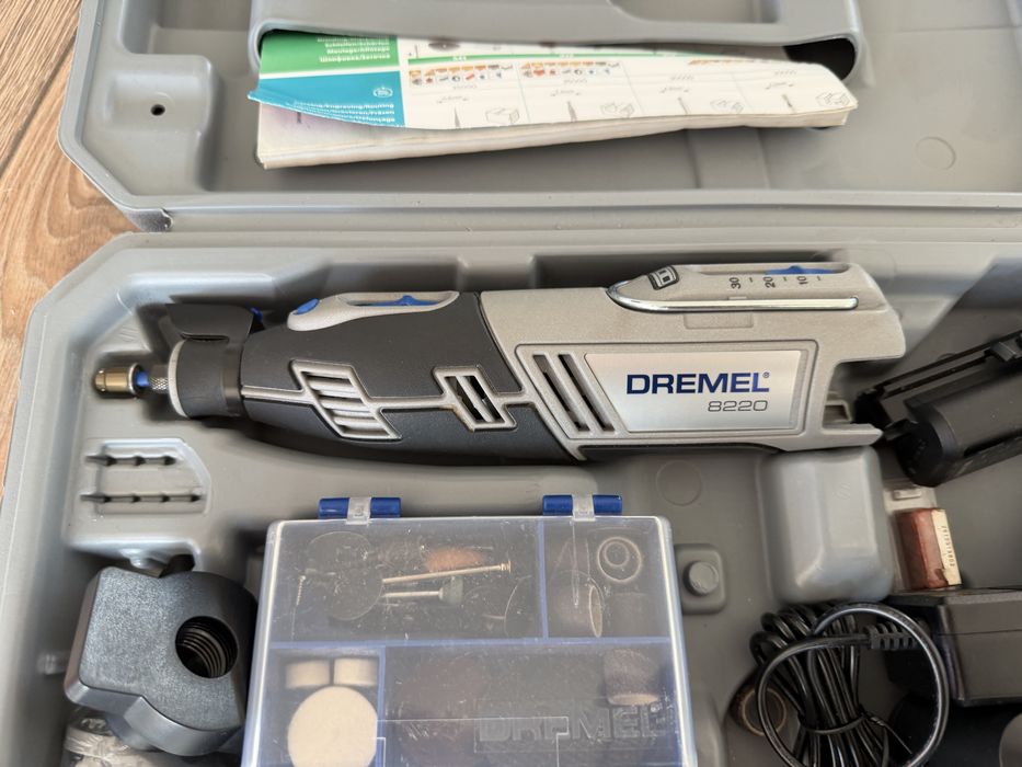Dremel 8220-Мултифункционален прав шлайф