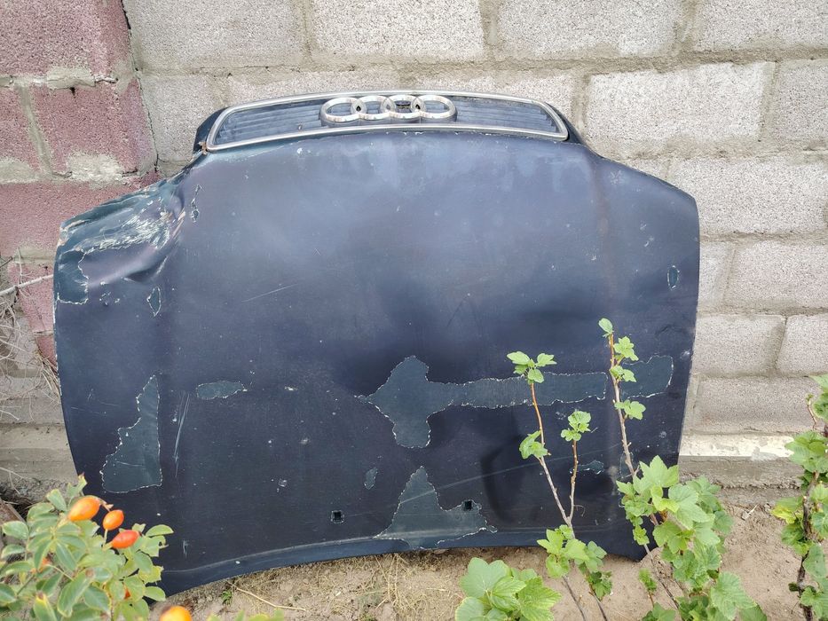 Капот+решотка Audi A4