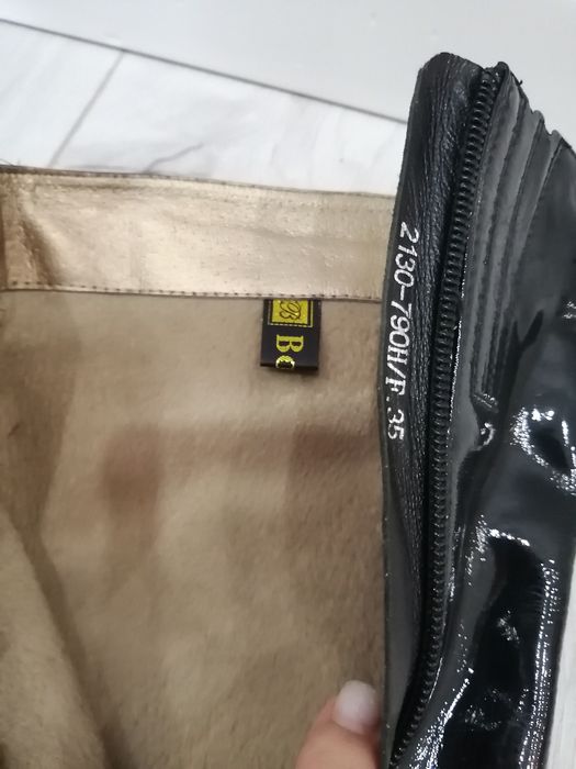 Продам женские сапоги