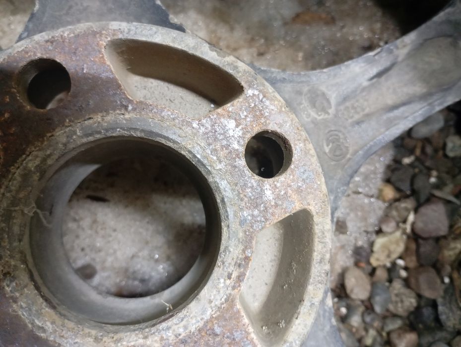 Диски с резиной лада