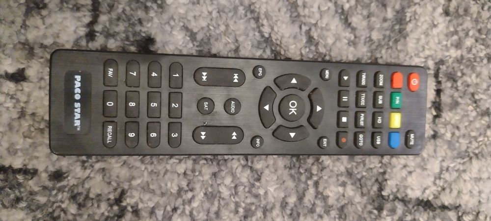 Два броя цифрови dvb-t2 декодери(неработещи)