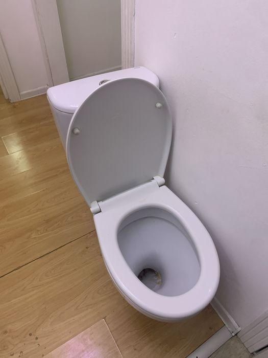 Унитаз б/у, в хорошем состояние