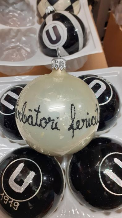 Globuri brad de Craciun pentru suporteri Universitatea Cluj