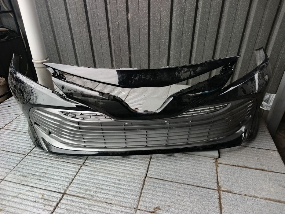 Бампер на Тойота камри 70