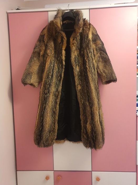 Haina blana raton de vanzare