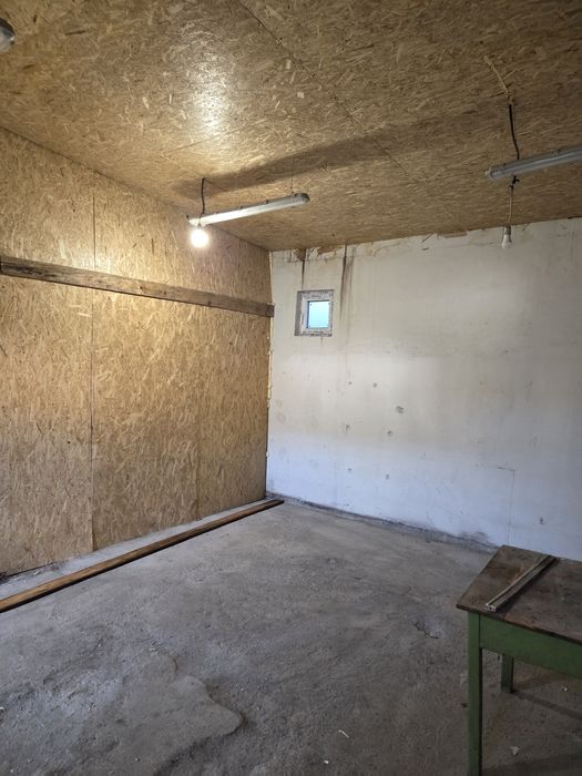 Inchiriez spațiu de depozitare și teren în Apahida