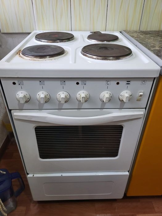 Продам Электро Плиту