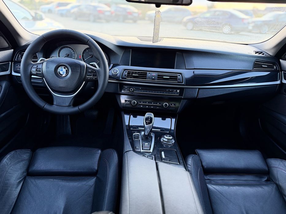 • Bmw Seria 5 F10 530D 2012 • M Packet / Automat / Parc Auto • Rate • Garantie •