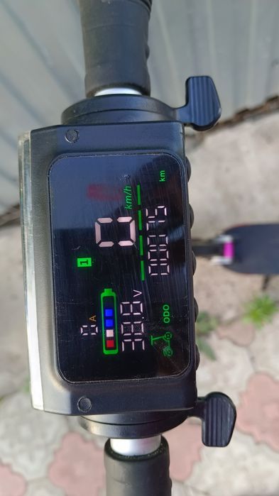 Продам электросамокат