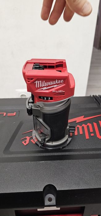 Freza de contur fara acumulator M18 FTR8-0X Milwaukee