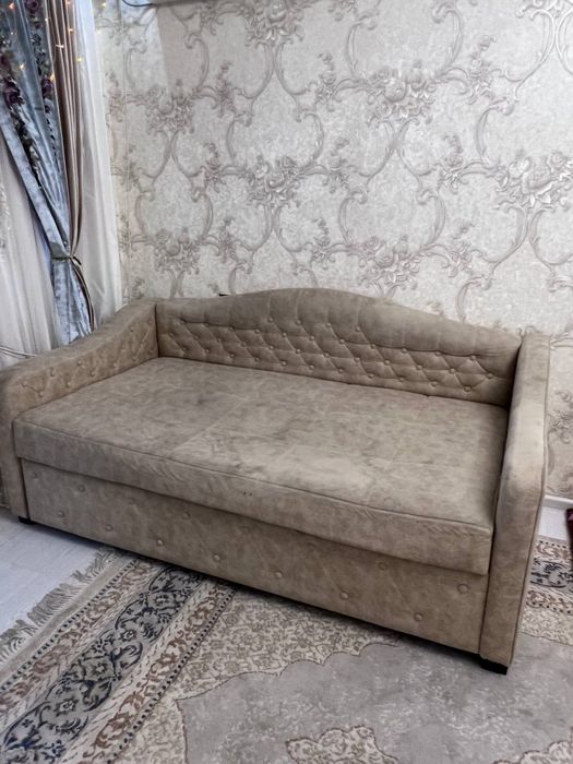 1 Продаю диван  Диван б/у, состояние хороше