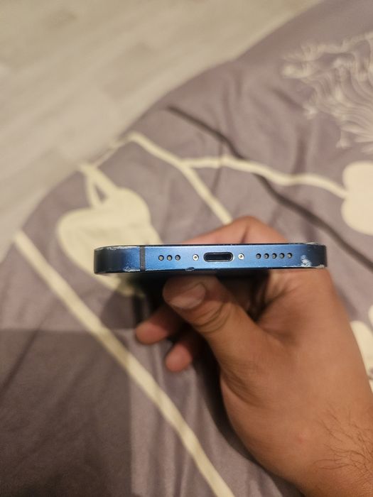 Продам iphone 12 айфон