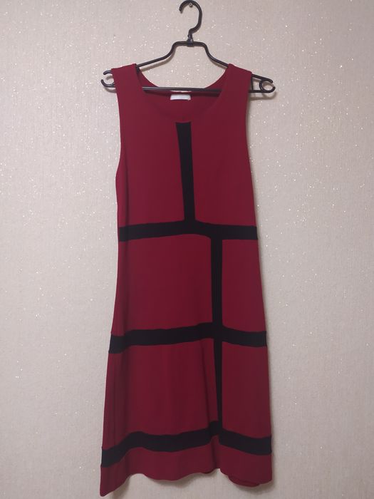 Платья 46 размер . Цена 4000 тенге .