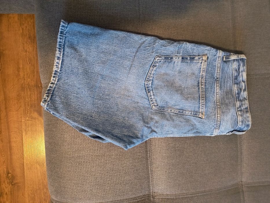 Pantaloni scurti C&A