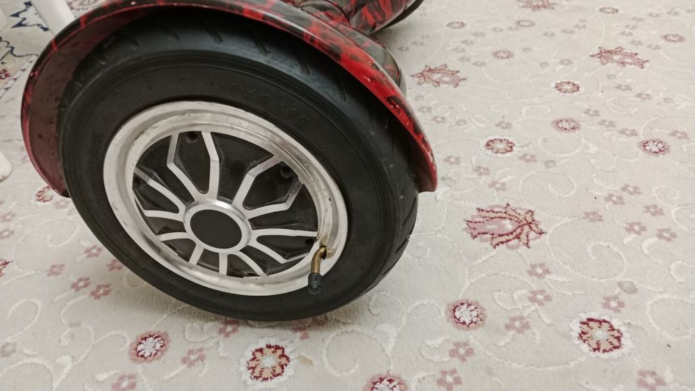 Гироскутер красный